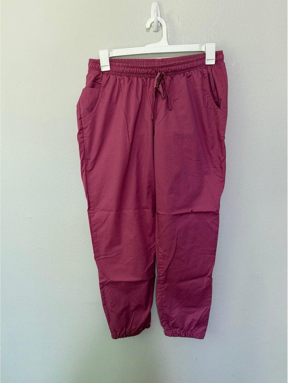 Butter soft scrub joggers size large petite 
Like new condition (washed once)